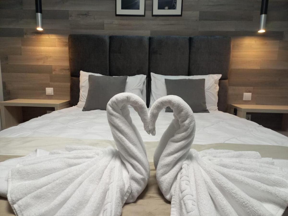 Voyage Cubic Adults Only Daire Sibiu Dış mekan fotoğraf